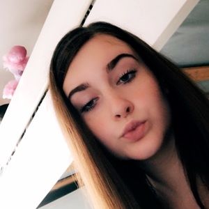 Meet your Posher, Isabella